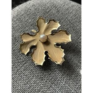 International Concepts INC 1.5” Vtg. Floral Brooch Pin 1/20 12K Gold Filled